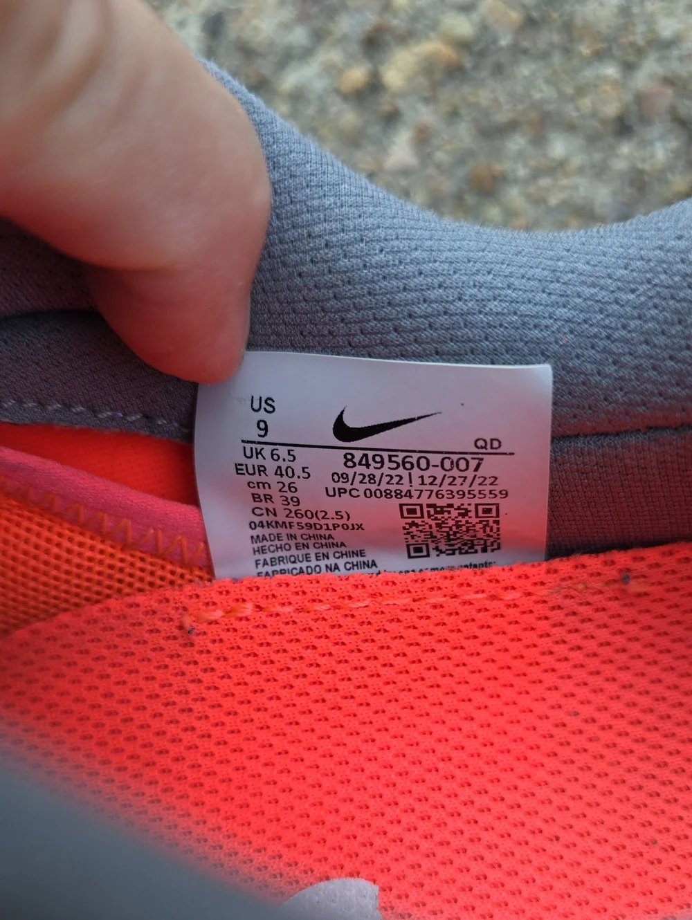 Nike Air Max 2017 Womens Running Athletic Sneakers Size 9 Grey Hot Lava